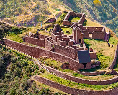 Panoramic view of the Perolniyoc waterfalls